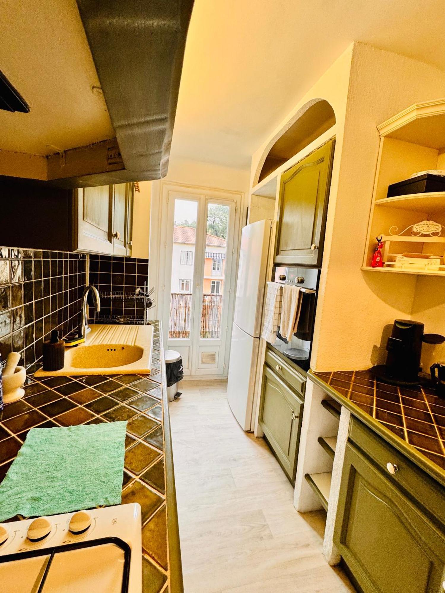Spacieux/paisible 5 Pièces En Plein Coeur De Appartement